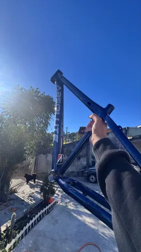 Quadro de absolute Nero5 azul e novo só tá com detalhes de uso 