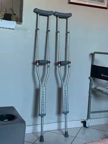 Muleta de até 130 kg