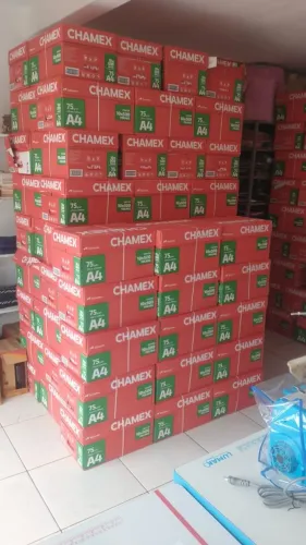 Vendo papel a4 pormosão 225