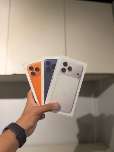 iPhone 17 Pro Max lacrado