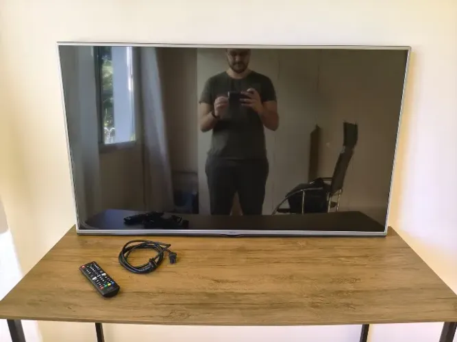 TELEVISÃO LG 49 POLEGADAS