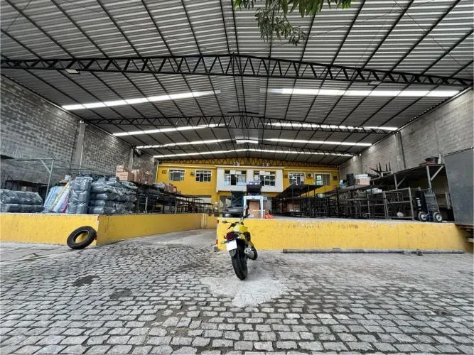 Imóvel para aluguel e venda possui 1000 metros quadrados com 4 quartos