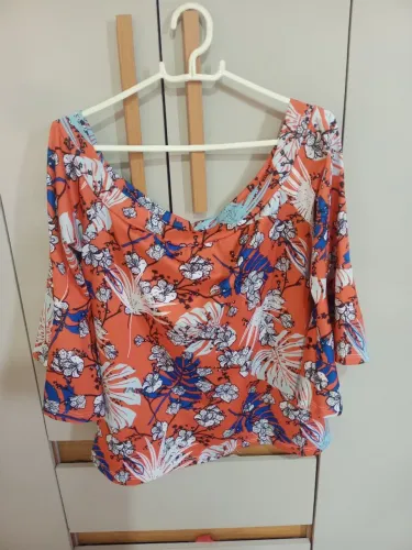 Blusa ombro a ombro, manga longa 