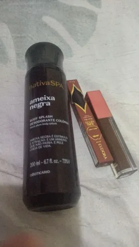 Vendo body Splash ameixa Negra e esse lindos batons da Eudora são novo