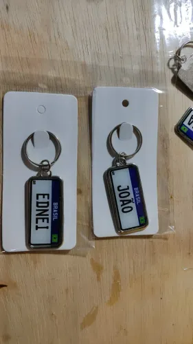 Chaveiro no estilo Mercosul com seu nome personalizado