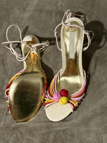 Sandália Carol Bassi n 38