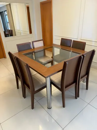 MESA COM 8 CADEIRAS - R$ 2.099,00