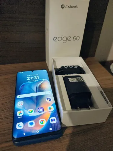 Seminovo - Smartphone Motorola Edge 60 Pro 5g - 256gb 24gb (12gb Ram+12gb Ram Boost)