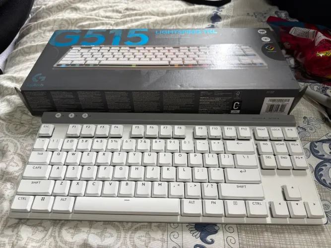 Teclado Logitech G515 TKL