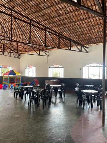 Salão para locação de 180 M²