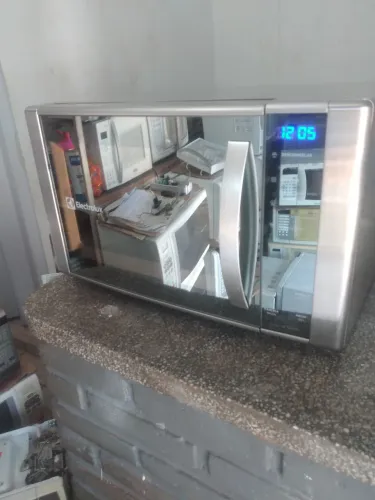 Microondas Electrolux inox mais top