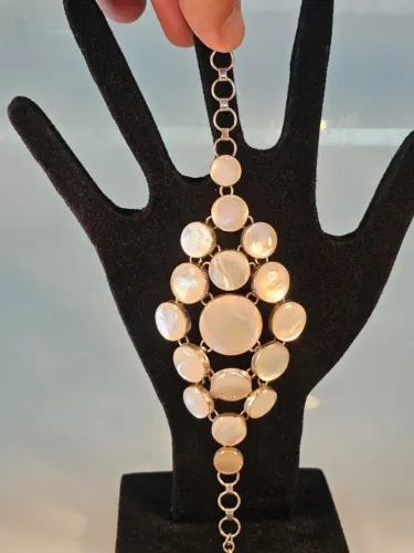 Pulseira madrepérola trabalho fino em prata