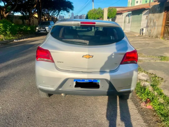 Chevrolet Onix Hatch LT 1.0 8V Flex Mec. 4P 2019