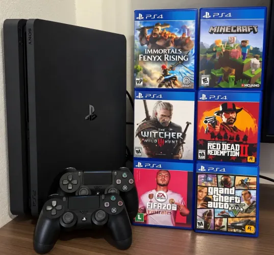Ps4 slim com 2 controles