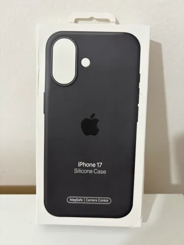 Capa de silicone Apple para iPhone 17 preta