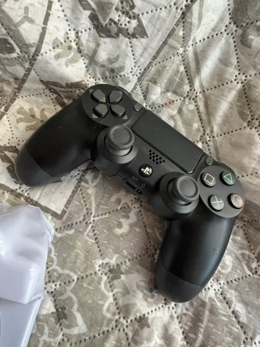 02 Controles de PS em ótimo estado - Pouco uso e prontos para jogar!