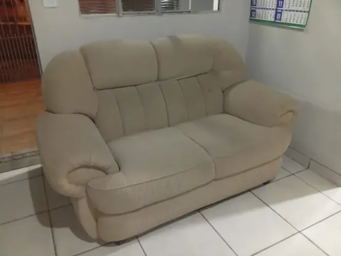 Sofá dois lugares em tecido