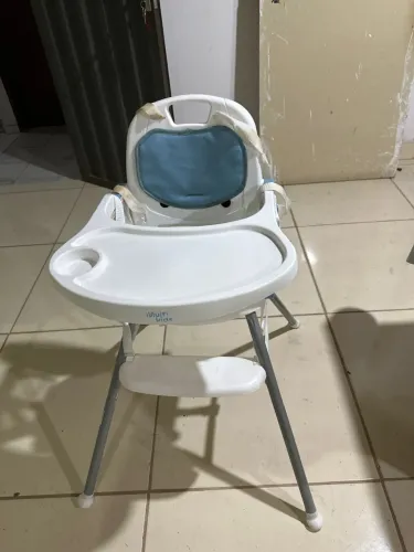 Cadeirinha para alimentação de bebê