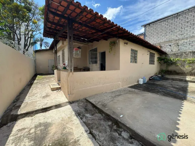 VENDE-SE CASA 03 QUARTOS - BETÂNIA/CINQUENTENÁRIO - BH/MG - R$850.000,00