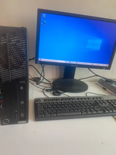 PC Completo Lenovo ThinkCentre i5 (Monitor 20 polegadas + Teclado + Mouse)
