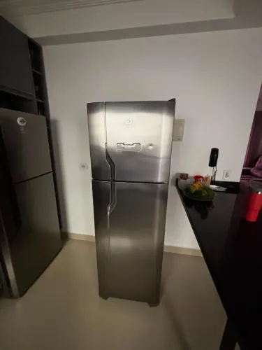 Geladeira Electrolux 370L