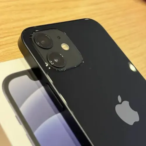 *iPhone 12 semi-novo 