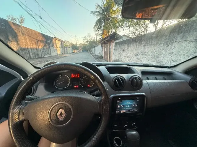 Renault Duster Dynamique 2.0 Hi-flex 16V Aut. 2013