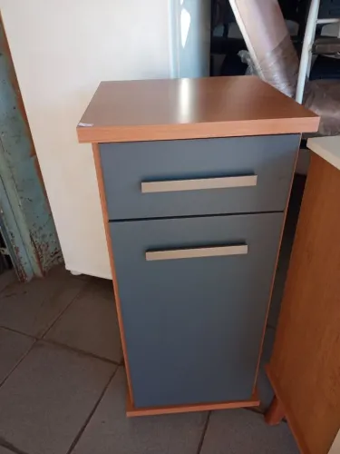 Novo suporte de água com rodízio 