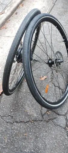 Par de rodas de bicicleta elétrica