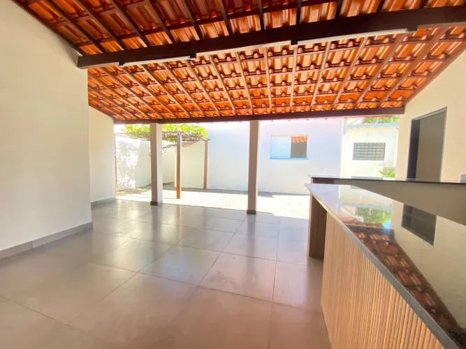Casa à venda no bairro Saraiva em Uberlândia