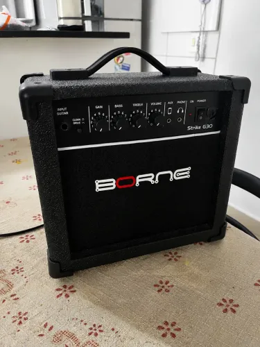 Amplificador Borne Strike G30 - 15W para Guitarra