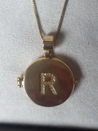 Escapulário banhado a ouro 18