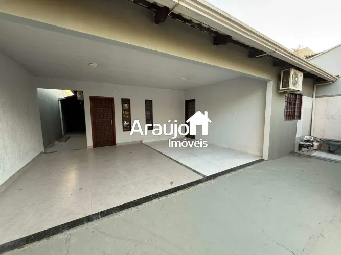 Casa à venda na 704 Sul Palmas-TO 5 quartos (2 suítes)