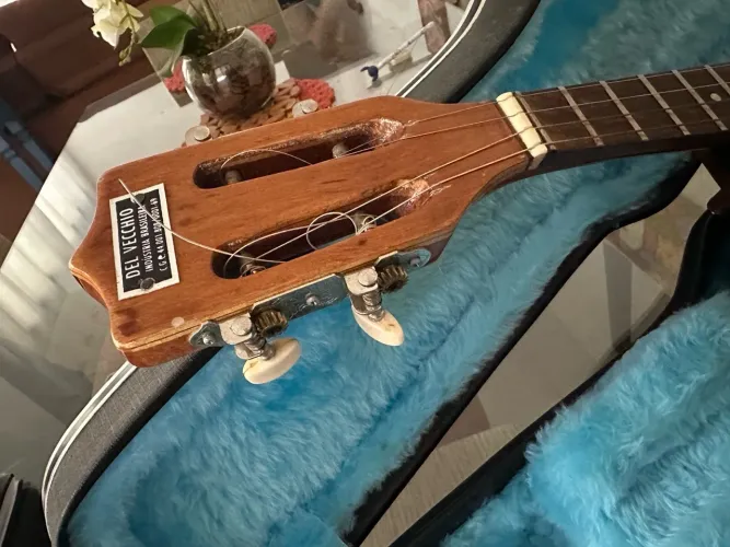 Vendo cavaquinho DEL VECHIO
