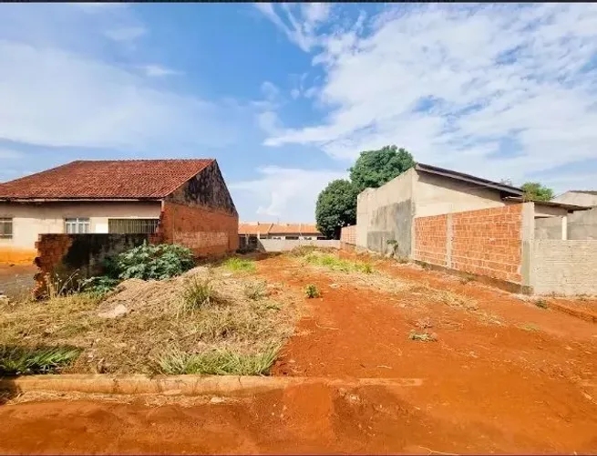 INVISTA NO SEU FUTURO: Terreno Perfeito para Seu Projeto dos Sonhos!