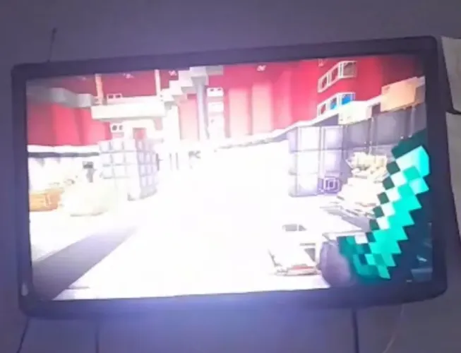Tv Lg 32 polegadas R$.750 Reais. Em excelente estado de uso pouco usada com controle.