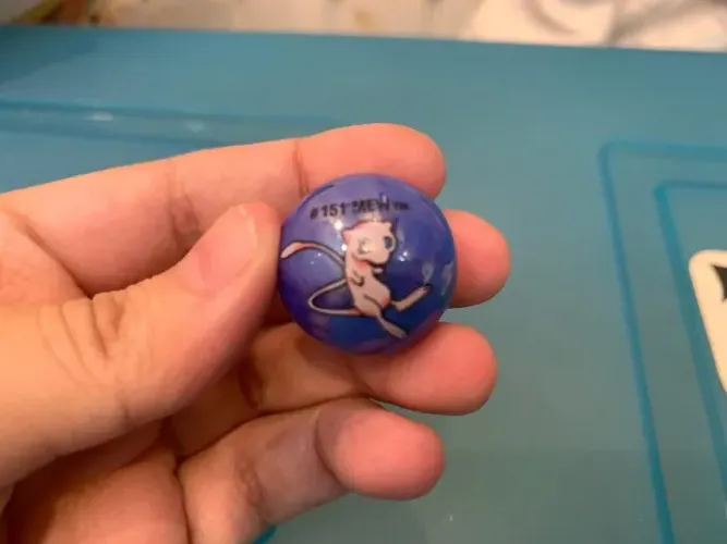 bolinha de gude pokemon mew vintage 1999 toys 'r us importado