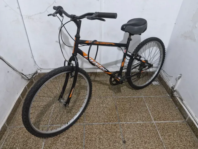 Caloi Twister Roda 26  7 Velocidades  Laranja/P