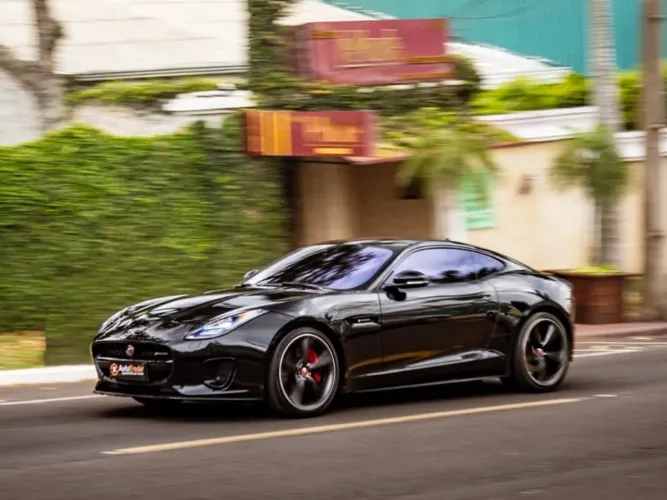 Jaguar F-Type 2.0 R-dynamic Coupe 300cv Aut. 2020