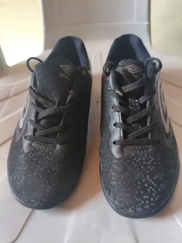 Chuteira umbro techno infantil