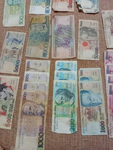 Vende-Se Dinheiro Antigo Ótimo Estado 