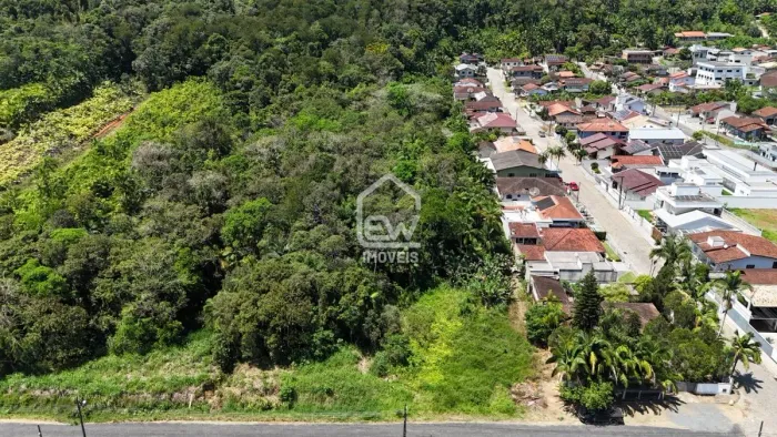 Terreno com Área Total de 3.728,29m² em Massaranduba, SC