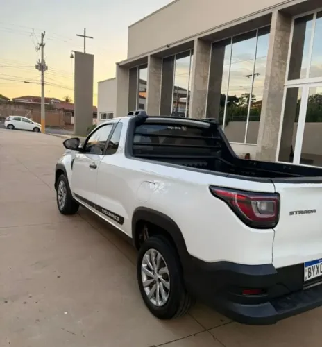 Fiat Strada endurance carro extra 2022