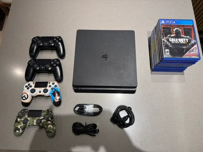 PS4 Slim 1TB + 4 Controles + 9 JOGOS!