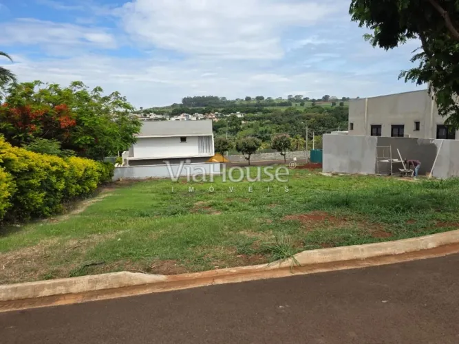 Terreno a venda no Santa Martha por R$ 165.000,00