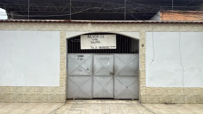 Galpão comercial 200 m² com escritório e banheiro - Miguel Couto
