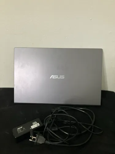 Notebook asus modelo 9461NGW