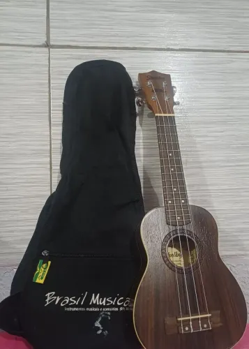 Ukulele Soprano Acústico Shelby - Modelo SU21R