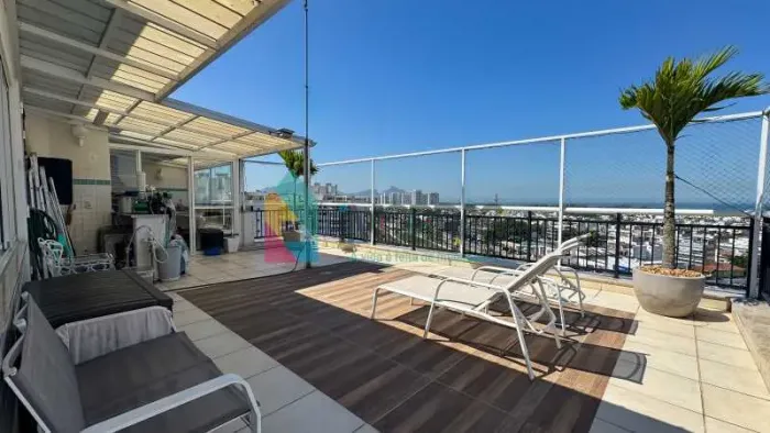 VENDA: Cobertura Duplex com vista mar em ótimo condomínio do Recreio
