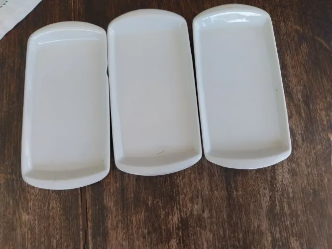 Peças em cerâmica branca